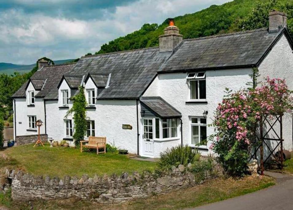 Scenic Welsh Cottage In The Brecon Beacons Crickhowell Zewnętrze zdjęcie